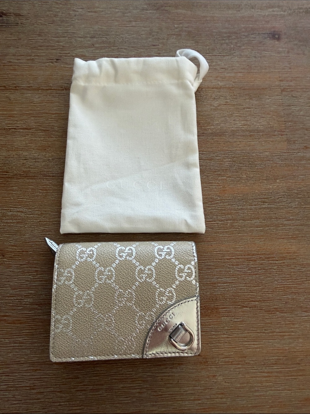 Gucci Beige and Silver Compact Wallet